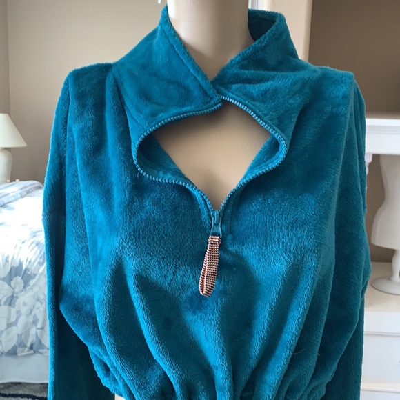 Urban Outfitters Teal crop top - Picture 3 of 6